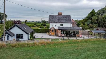 3 bedroom Semi-detached house for sale in Jubilee Villas, Sandbach, CW11