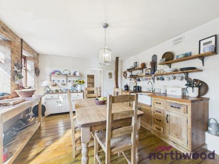 4 bedroom Detached house for sale in Manor Road, Sandbach, CW11