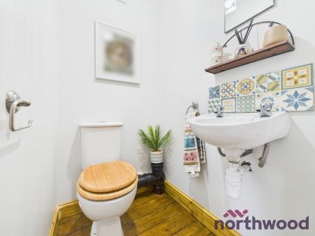 4 bedroom Detached house for sale in Manor Road, Sandbach, CW11