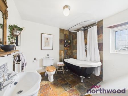 4 bedroom Detached house for sale in Manor Road, Sandbach, CW11