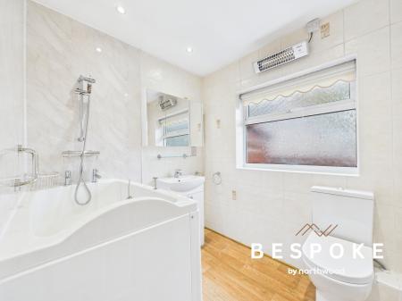 2 bedroom Detached bungalow for sale in Middlewich Road, Sandbach, CW11