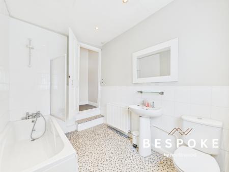 2 bedroom Terraced House for sale in Middlewich Street, Crewe, CW1