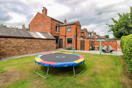 2 bedroom Semi-detached house for sale in New Street, Haslington, Crewe, CW1