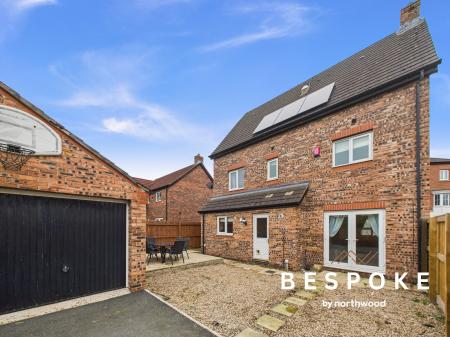 5 bedroom Detached house for sale in Pennymoor Drive, Middlewich, CW10