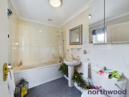 3 bedroom Detached house for sale in Richardson Close, Elworth, Sandbach, CW11