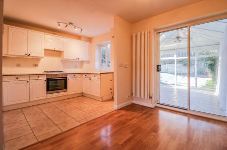 5 bedroom Semi-detached house for sale in Rutland Close, Ettiley Heath, Sandbach, CW11