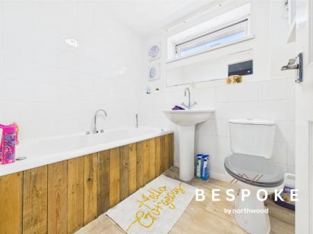 4 bedroom Detached house for sale in Sedgemere Avenue, Leighton, Crewe, CW1