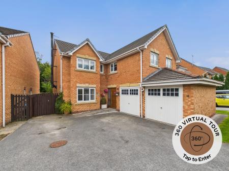 5 bedroom Detached house for sale in Thrush Way, Winsford, CW7