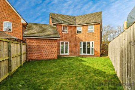3 bedroom Detached house to let in Filter Bed Way, Sandbach, CW11