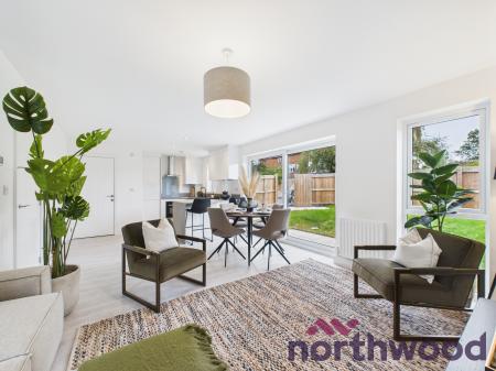 3 bedroom Town house to let in Frank Cliffe Way, Middlewich, CW10