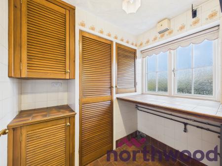 3 bedroom Farm House to let in Spen Moss, Smallwood, CW11