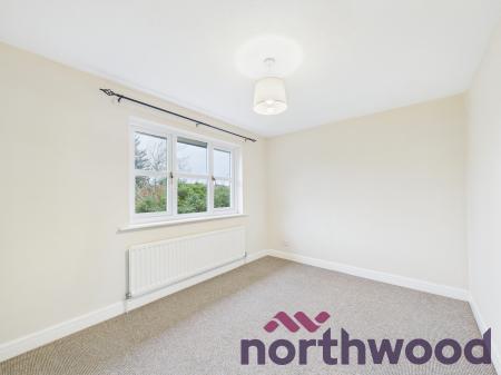 4 bedroom Detached house to let in Montrose Close, Macclesfield, SK10