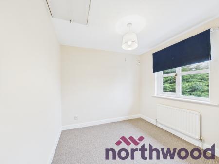 4 bedroom Detached house to let in Montrose Close, Macclesfield, SK10