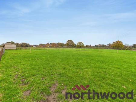 3 bedroom Farm House to let in Spen Moss, Smallwood, CW11