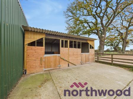 3 bedroom Farm House to let in Spen Moss, Smallwood, CW11