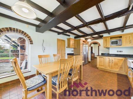 3 bedroom Farm House to let in Spen Moss, Smallwood, CW11