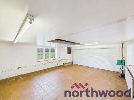 3 bedroom Farm House to let in Spen Moss, Smallwood, CW11