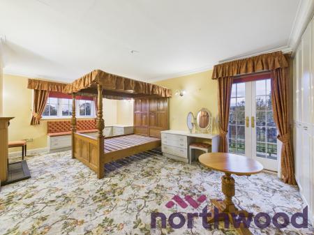 3 bedroom Farm House to let in Spen Moss, Smallwood, CW11