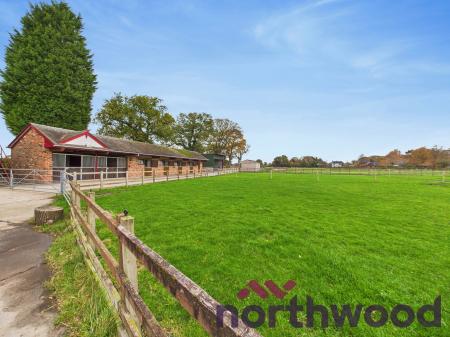 3 bedroom Farm House to let in Spen Moss, Smallwood, CW11
