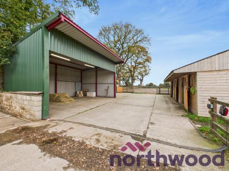 3 bedroom Farm House to let in Spen Moss, Smallwood, CW11