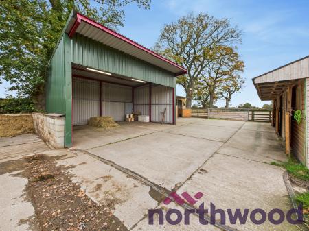 3 bedroom Farm House to let in Spen Moss, Smallwood, CW11