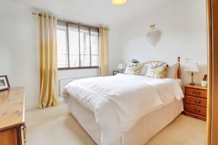 4 bedroom Detached house to let in Oakhurst Drive, Wistaston, CW2