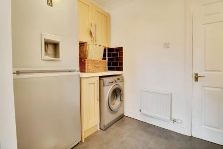 4 bedroom Detached house to let in Oakhurst Drive, Wistaston, CW2