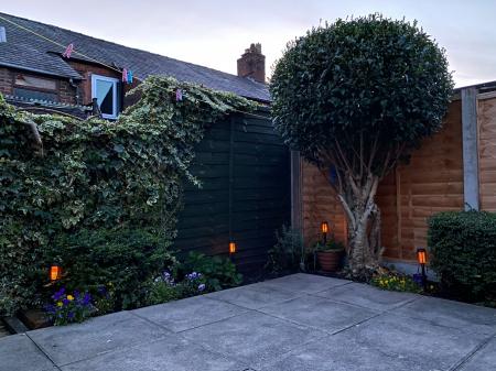 2 bedroom Terraced House to let in Green Street, Sandbach, CW11
