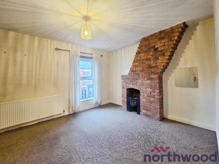 2 bedroom Terraced House to let in Green Street, Sandbach, CW11