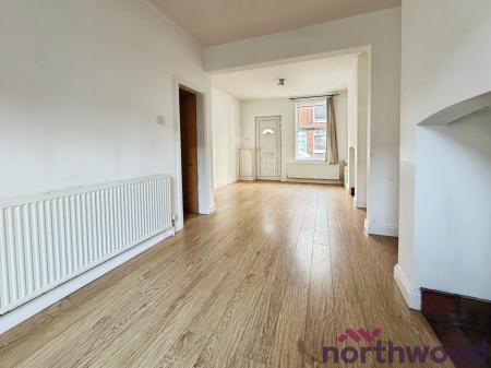 2 bedroom Terraced House to let in Green Street, Sandbach, CW11