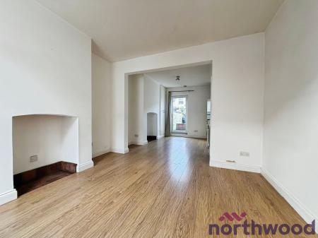 2 bedroom Terraced House to let in Green Street, Sandbach, CW11