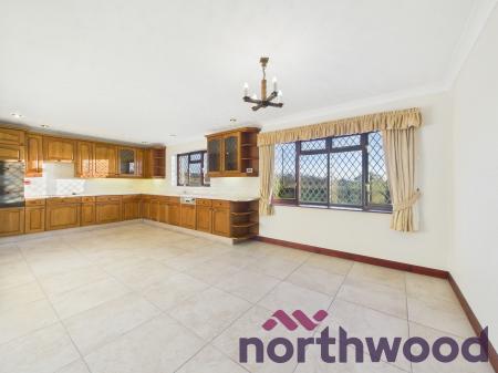 3 bedroom Bungalow to let in Red Lane, Lower Whitley, Warrington, WA4