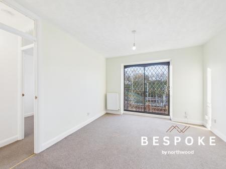 1 bedroom Flat for sale in Kingsley Court, Elworth, Sandbach, CW11