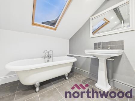 2 bedroom Terraced House to let in Elworth Street, Sandbach, CW11