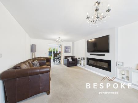 5 bedroom Detached house for sale in Kidsgrove Close, Sandbach, CW11