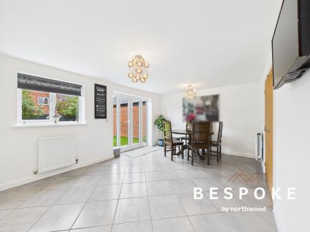 5 bedroom Detached house for sale in Kidsgrove Close, Sandbach, CW11