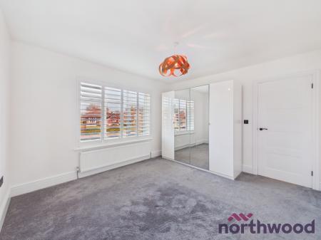 5 bedroom Detached house to let in Crewe Road, Sandbach, CW11