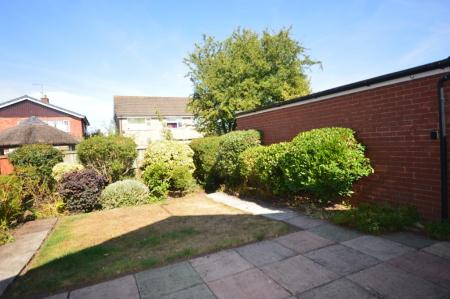 2 bedroom Bungalow to let in Dane Close, Sandbach, CW11