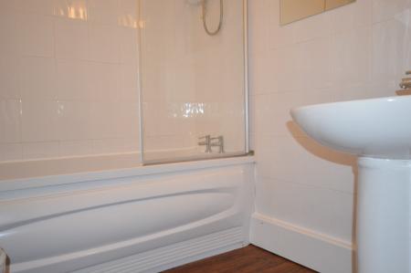 1 bedroom Flat to let in Elworth Court, Elworth, Sandbach, CW11