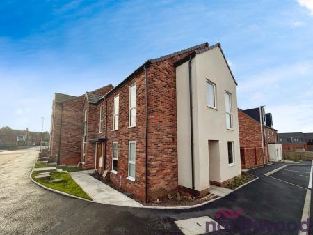 2 bedroom Mews house to let in The Wardle - Frank Cliffe Way, Middlewich, CW10