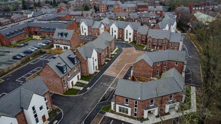 2 bedroom Mews house to let in The Bunn - Frank Cliffe Way, Middlewich, CW10