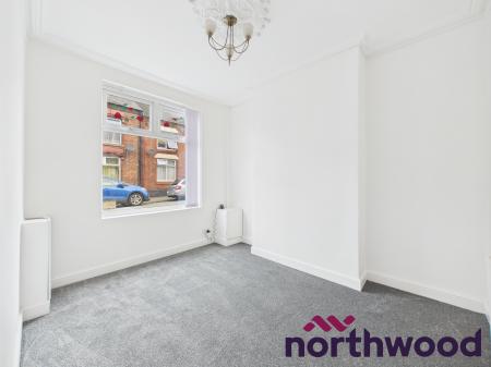 2 bedroom Terraced House to let in Middlewich Street, Crewe, CW1