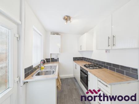 2 bedroom Terraced House to let in Middlewich Street, Crewe, CW1