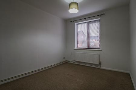 2 bedroom Flat to let in Kestrel Drive, Coppenhall, Crewe, CW1
