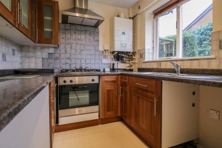 2 bedroom Flat to let in Kestrel Drive, Coppenhall, Crewe, CW1