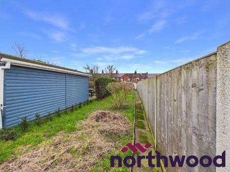 2 bedroom Terraced House to let in Park Lane, Sandbach, CW11