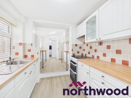 2 bedroom Terraced House to let in Park Lane, Sandbach, CW11