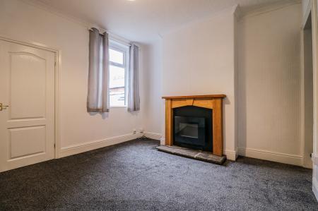 2 bedroom Semi-detached house to let in Dingle Lane, Winsford, CW7