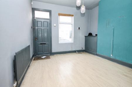 2 bedroom Terraced House for sale in LLoyd Street, page hall, Sheffield, S4