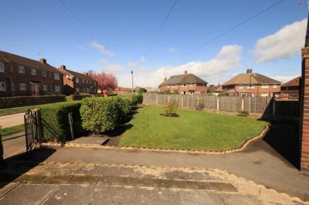 3 bedroom Semi-detached house for sale in Manor Park Road, Sheffield, S2